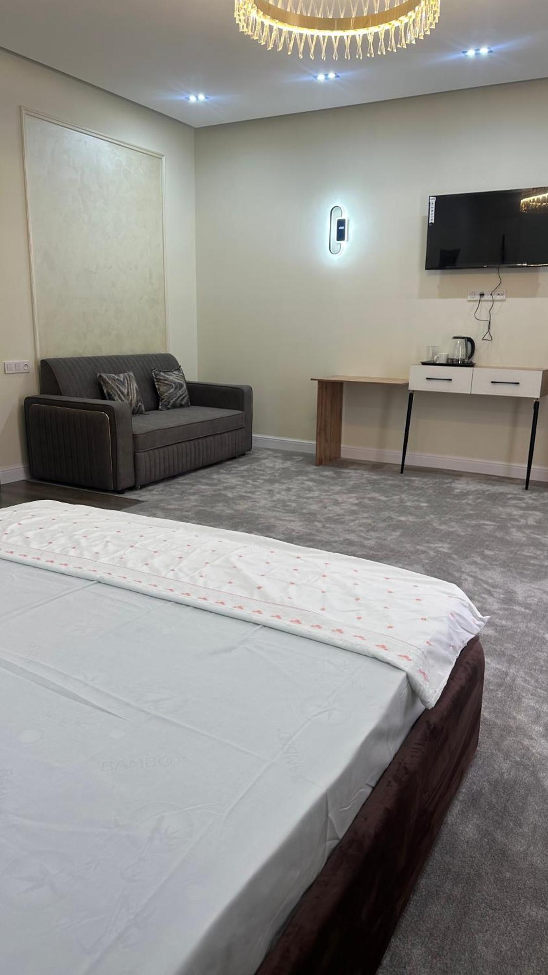 Nazar Hotel & Hostel Turkistan Eksteriør bilde